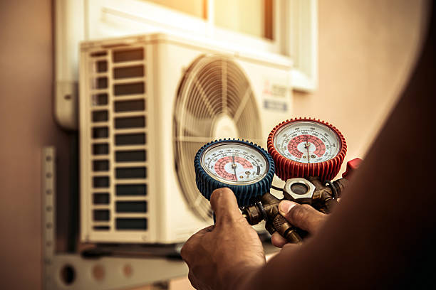 Professional Hvac technician working in Burns, OR